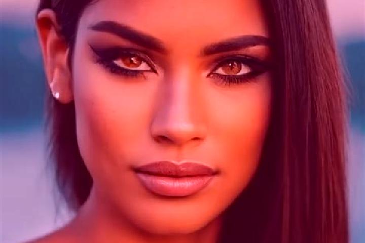 Rose, 20, a red dark-eyed latina companion based in Ayetoro. Offering Erotic Massage, Roleplay, 69. Available for incall and outcall, day and evening dates.