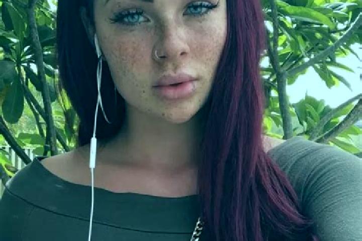Rose, 20, a red grey-eyed latina companion based in Arroyo de San Servan. Offering Party Girl, CIM, Duos, Overnight. Available for incall and outcall, day an...