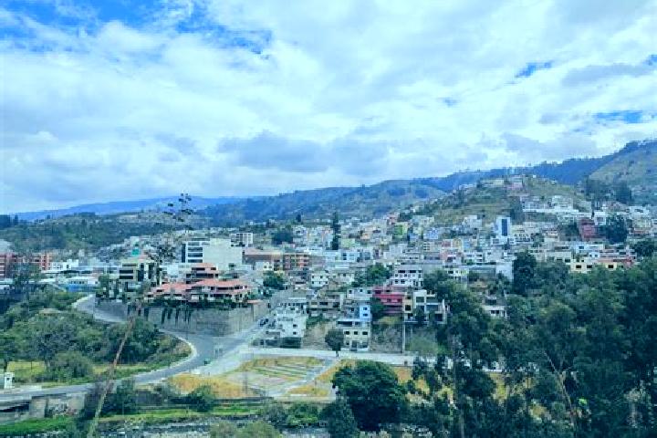 Rose, 20 — Escort in Ambatillo, Ecuador