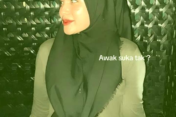 Rose, 20 — Escort in Baratsungai, Indonesia