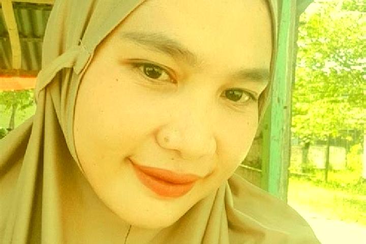 Rose, 20 — Escort in Bolaang, Indonesia