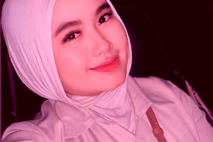 Rose, 20 — Escort in Curup, Indonesia