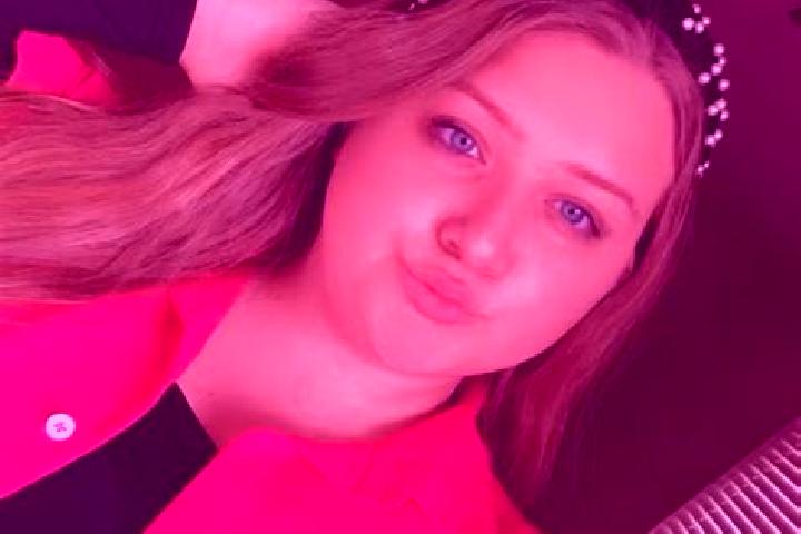 Rose, 20 — Escort in Magan, Russia