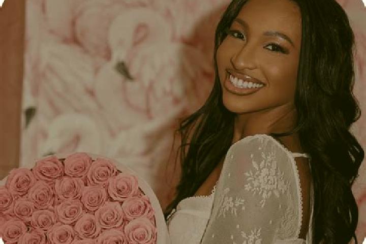 Rose, 20 — Escort in Mauengue, Angola