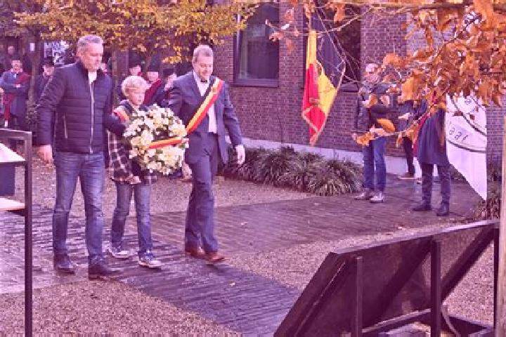 Rose, 20 — Escort in Vorselaar, Belgium