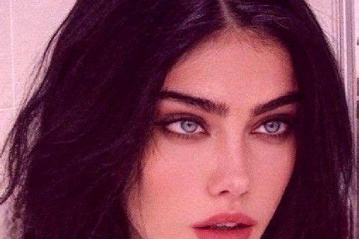 Rose, 21, a chestnut grey-eyed caucasian companion based in Mismiyah. Offering Girlfriend Experience, Striptease, Dinner Date. Available for incall and outca...