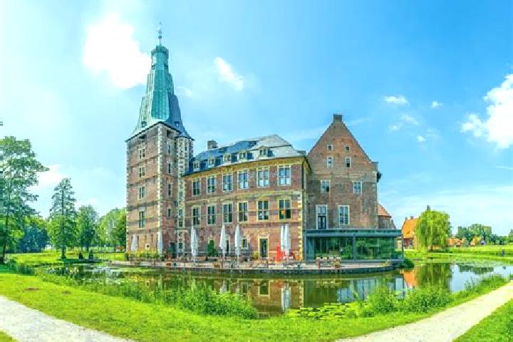 Rose, 21 — Escort in Bergkamen, Germany