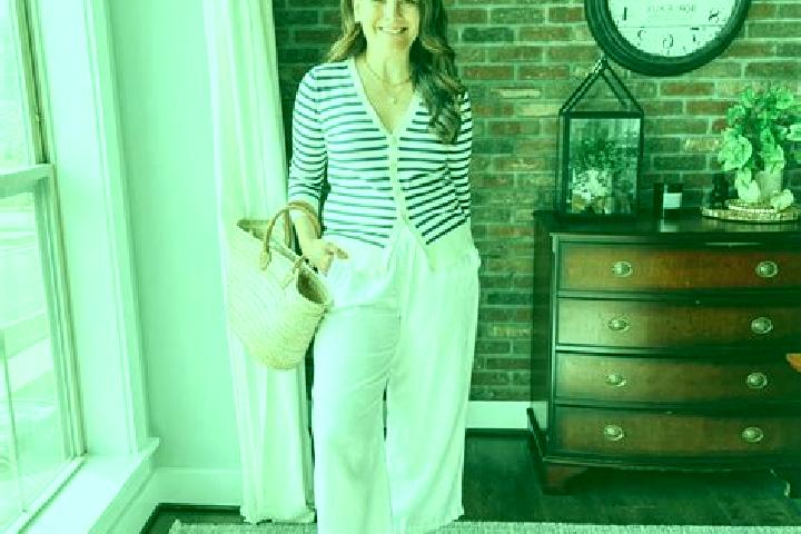 Rose, 21 — Escort in Lian an, China