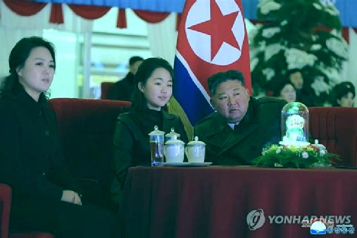 Rose, 21 — Escort in Songnae-ri, North Korea
