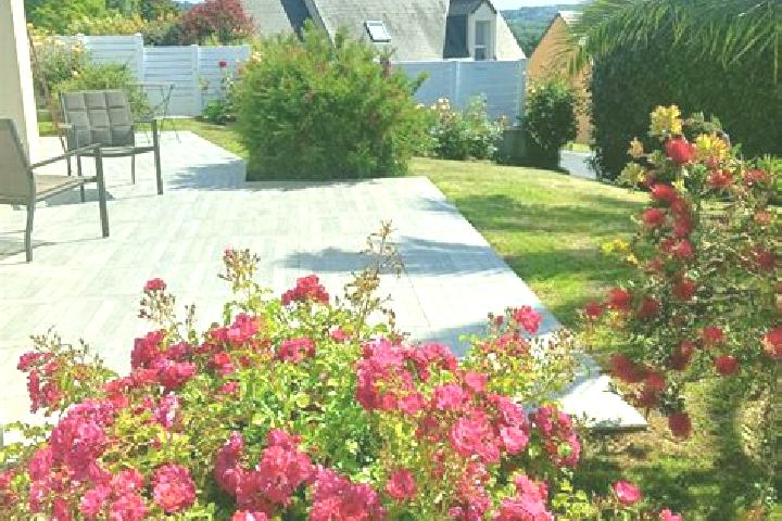 Rose, 21 — Escort in Tourlaville, France