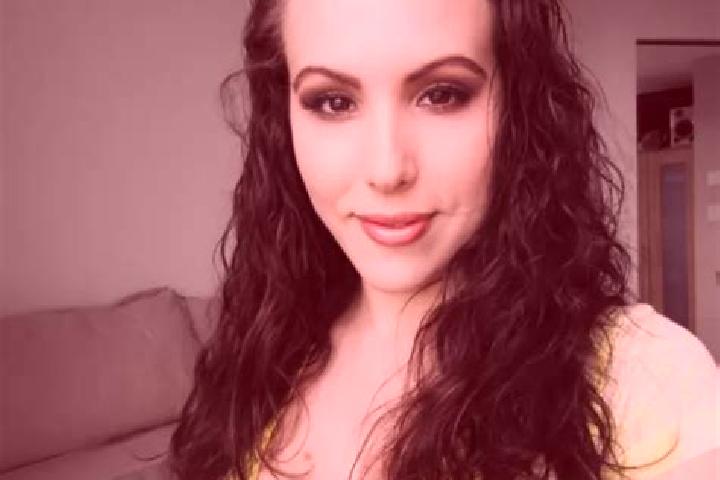 Rose, 22, a chestnut dark-eyed european companion based in Trezzano sul Naviglio. Offering OWO, Striptease, Dinner Date, Fetish. Available for incall and out...