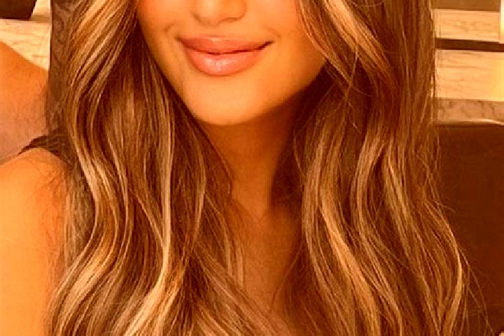 Rose, 22, a dark blonde brown-eyed indian companion based in Grolejac. Offering Overnight, Tantra, Striptease, Deep French Kissing. Available for incall and ...