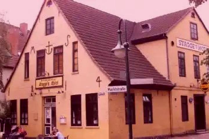 Rose, 22 — Escort in Jelmstorf, Germany
