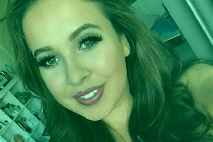 Rose, 23, a auburn brown-eyed indian companion based in Clutton. Offering OWO, Prostate Massage, GFE, Erotic Massage, Dinner Date. Available for incall and o...