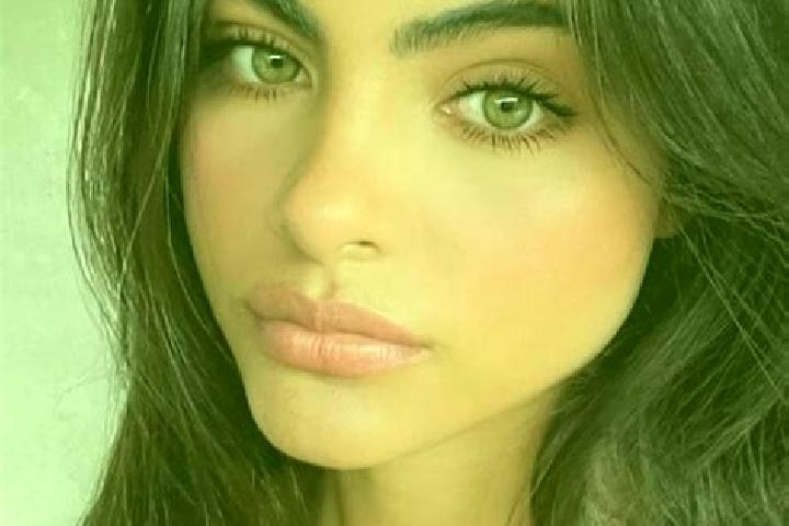 Rose, 23, a auburn dark-eyed latina companion based in Kitahiroshima. Offering Deep French Kissing, Duos. Available for incall and outcall, overnight booking...