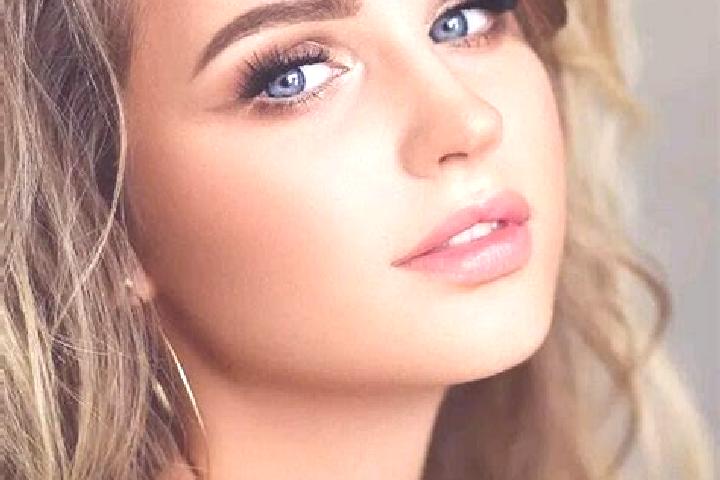 Rose, 23, a dark blonde blue-eyed slavic companion based in Capanni. Offering GFE, Fetish, Domination. Available for incall and outcall, day and evening dates.