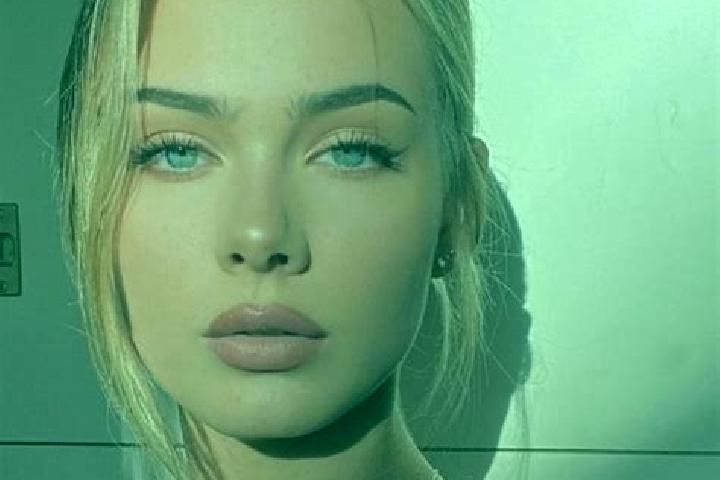 Rose, 23, a dark blonde grey-eyed european companion based in Schrum. Offering Dinner Date, Party Girl, A-Level. Available for incall and outcall, day and ev...