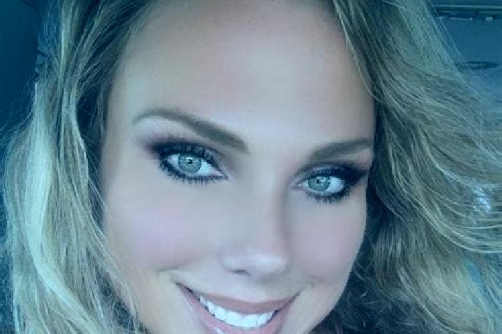Rose, 23, a red brown-eyed caucasian companion based in Ekali. Offering Deep French Kissing, Domination, 69, Party Girl. Available for incall and outcall, da...
