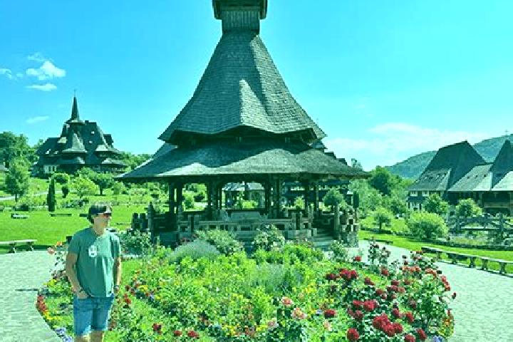 Rose, 23 — Escort in Bascov, Romania