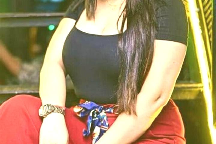 Rose, 23 — Escort in Malini, Romania
