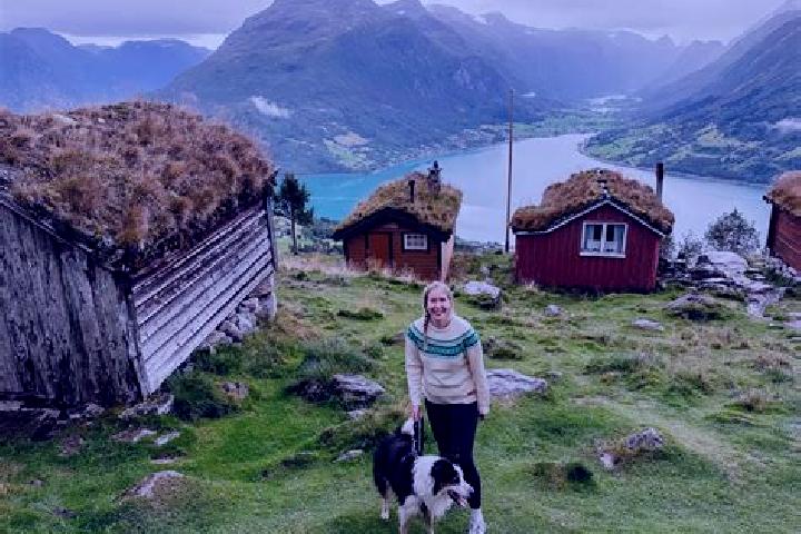 Rose, 23 — Escort in Mjondalen, Norway
