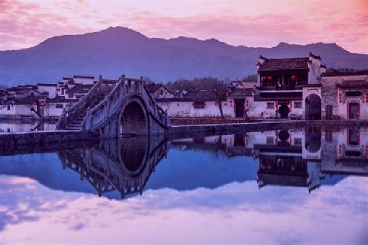 Rose, 23 — Escort in Xidi, China