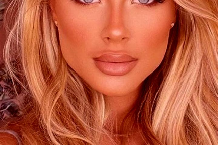 Rose, 24, a blonde hazel-eyed latina companion based in Chijiltec (San Isidro). Offering Party Girl, OWO, Couples. Available for incall and outcall, overnigh...