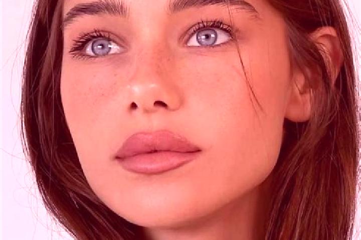 Rose, 24, a brunette brown-eyed middle eastern companion based in Calan. Offering Massage, A-Level, Duos. Available for incall and outcall, day and evening d...
