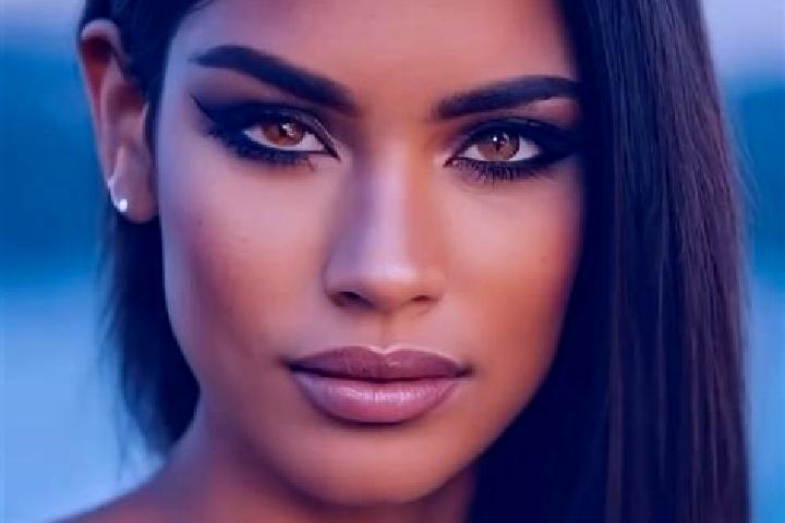 Rose, 24, a chestnut hazel-eyed latina companion based in Fossarmato. Offering Couples, CIM, Deep French Kissing, OWO, Duos. Available for incall and outcall...