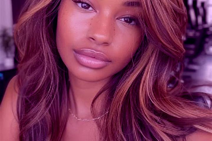 Rose, 24, a dark blonde brown-eyed latina companion based in Elefsina. Offering Overnight, OWO, Dinner Date, Couples. Available for incall and outcall, day a...