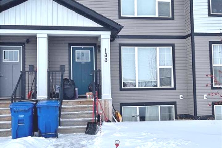 Rose, 24 — Escort in Blackfalds, Canada