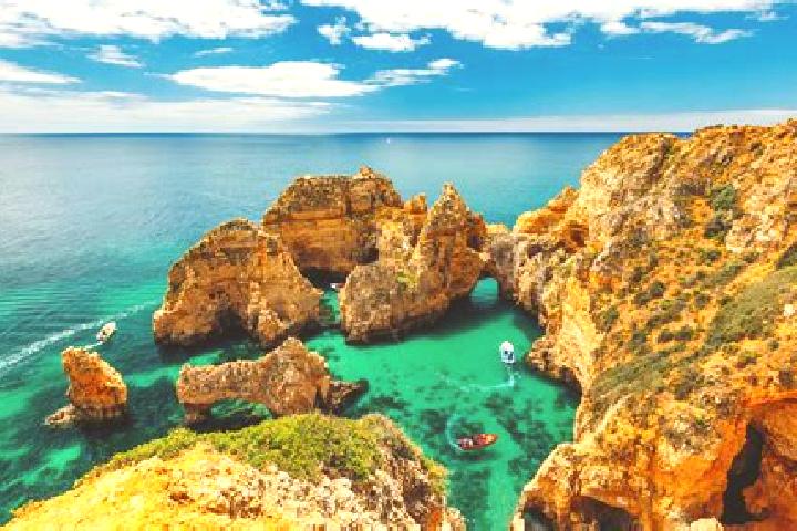 Rose, 24 — Escort in Cruz, Portugal