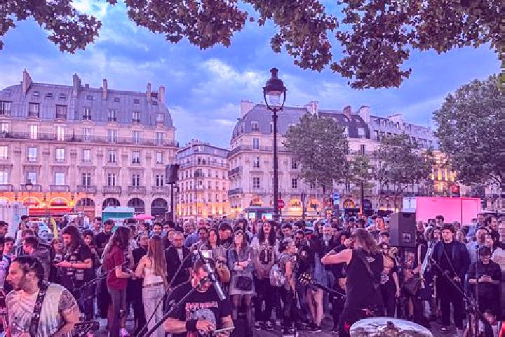 Rose, 24 — Escort in La Verdiere, France