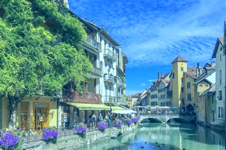 Rose, 24 — Escort in Larrazet, France