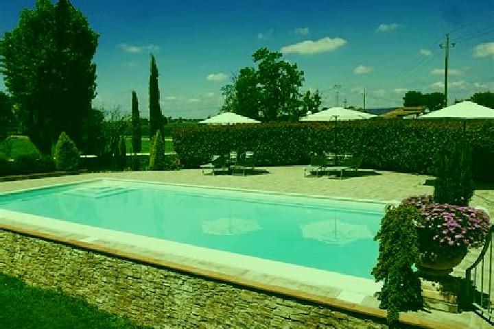 Rose, 24 — Escort in Terraverde-Corte Palasio, Italy