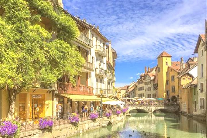 Rose, 24 — Escort in Yermenonville, France