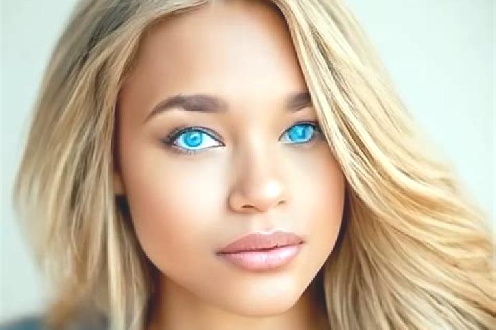 Rose, 25, a blonde blue-eyed latina companion based in Anschau. Offering Overnight, Fetish, Roleplay. Available for incall and outcall, day and evening dates.