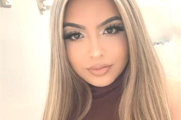 Rose, 25, a blonde dark-eyed latina companion based in Xiaozhen. Offering Dinner Date, Erotic Massage, 69. Available for incall and outcall, overnight bookin...