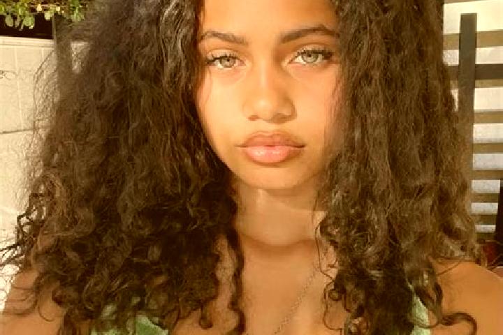 Rose, 25, a red green-eyed mixed companion based in Cartigny. Offering Tantra, BDSM, OWO. Available for incall and outcall, overnight bookings available.