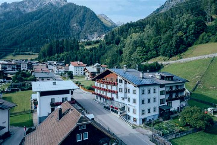 Rose, 25 — Escort in Flirsch, Austria