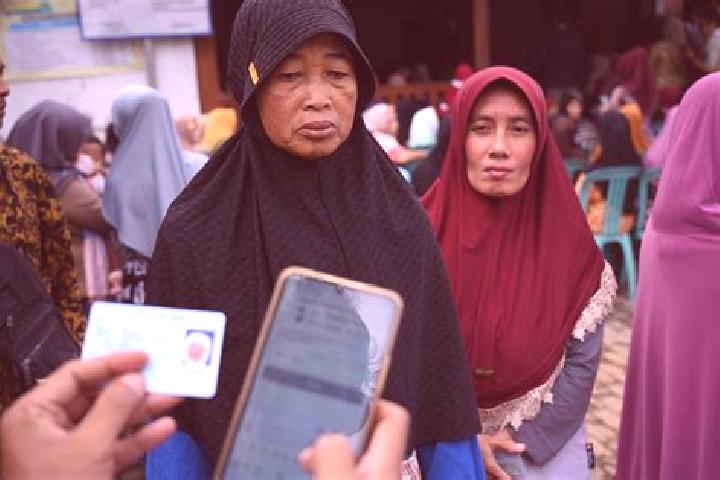Rose, 25 — Escort in Glagahan, Indonesia