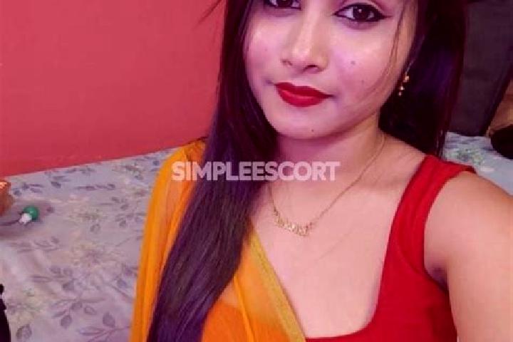Rose, 25 — Escort in Nadiad, India