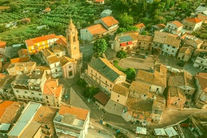 Rose, 25 — Escort in Notaresco, Italy