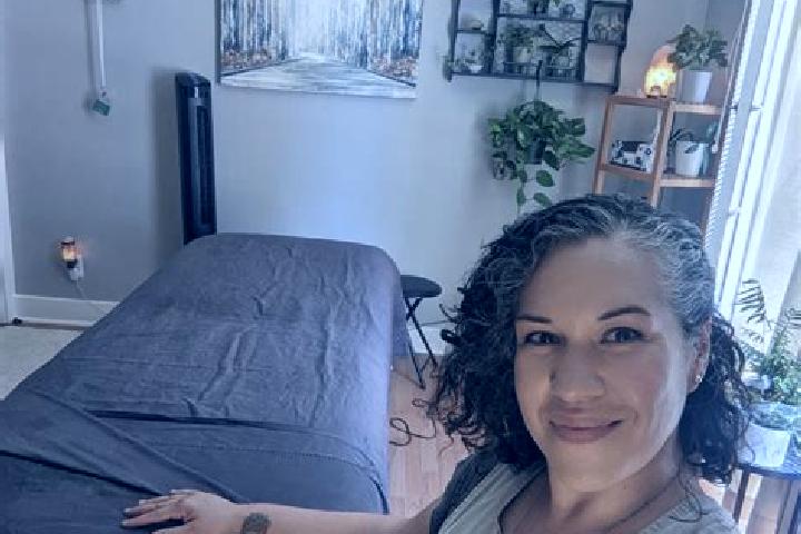 Rose, 26, a black brown-eyed caribbean companion based in Vazante. Offering Duos, Erotic Massage, Couples, 69. Available for incall and outcall, day and even...