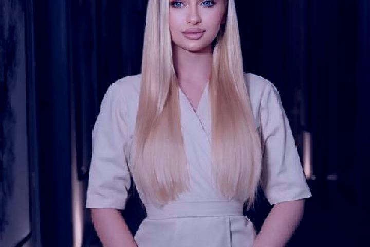 Rose, 26, a blonde brown-eyed middle eastern companion based in Andriano. Offering Tantra, Erotic Massage, Dinner Date, CIM. Available for incall and outcall...