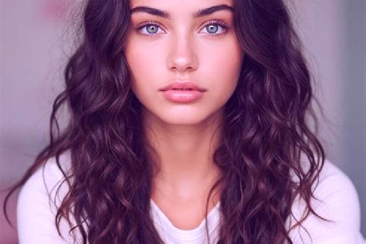 Rose, 26, a brunette amber-eyed mediterranean companion based in Nova Castilho. Offering BDSM, Dinner Date, Travel Companion, CIM. Available for incall and o...