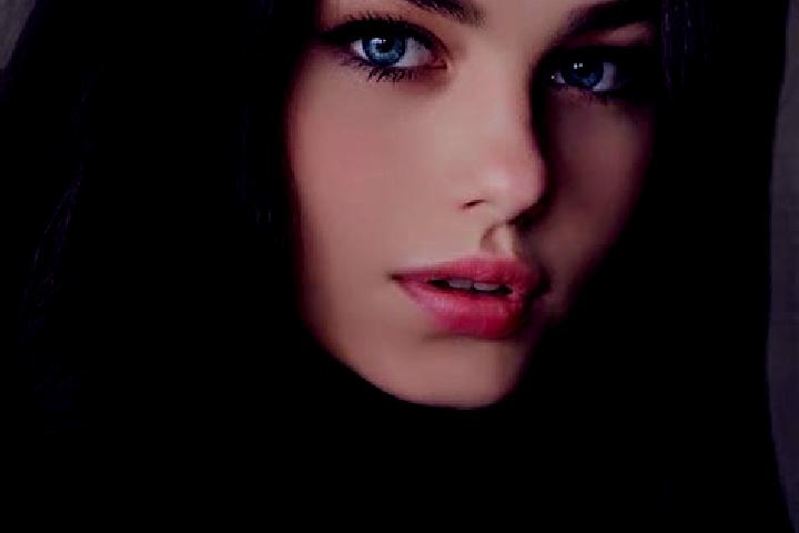Rose, 26, a brunette blue-eyed slavic companion based in Komara. Offering A-Level, Massage, OWO, BDSM. Available for incall and outcall, day and evening dates.
