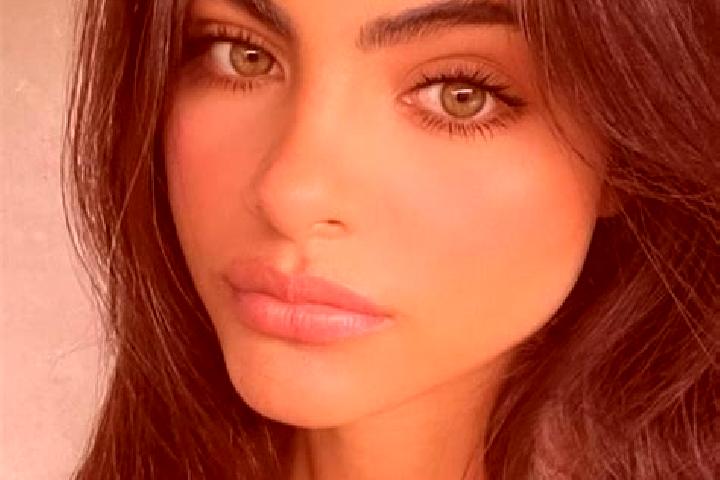 Rose, 26, a chestnut green-eyed indian companion based in Lisanza. Offering Deep French Kissing, Couples, Massage, Prostate Massage, CIM. Available for incal...