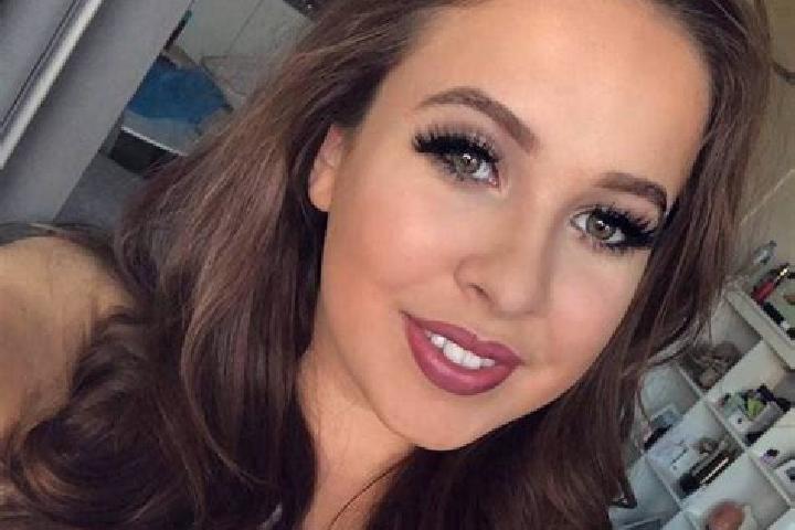 Rose, 26, a dark blonde amber-eyed caucasian companion based in Las Palmas II. Offering 69, Girlfriend Experience, Deep French Kissing, Couples. Available fo...