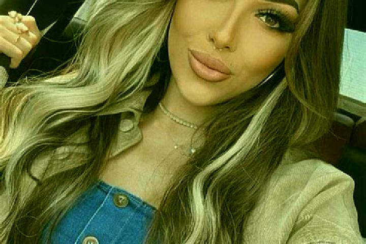 Rose, 26, a dark blonde brown-eyed ebony companion based in Wimborne Minster. Offering Domination, Duos, Fetish. Available for incall and outcall, day and ev...